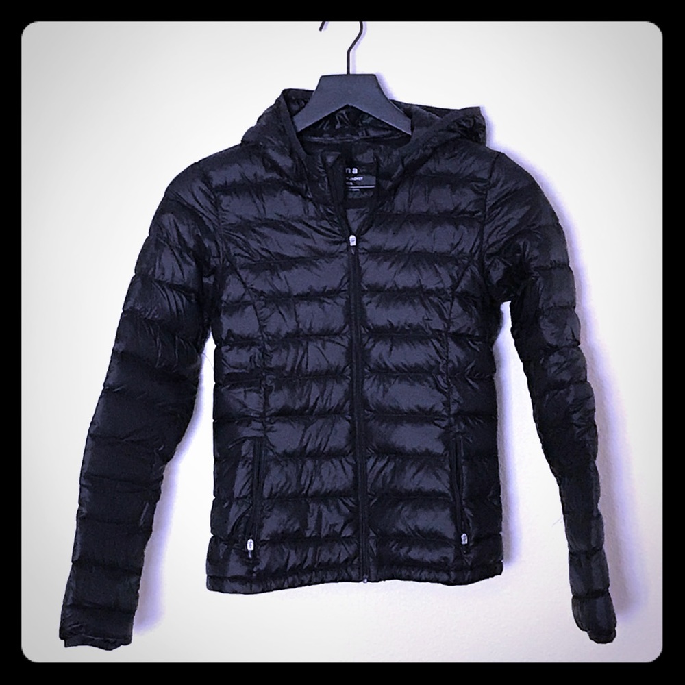 TNA/Aritzia Lightweight Packable Down Jacket